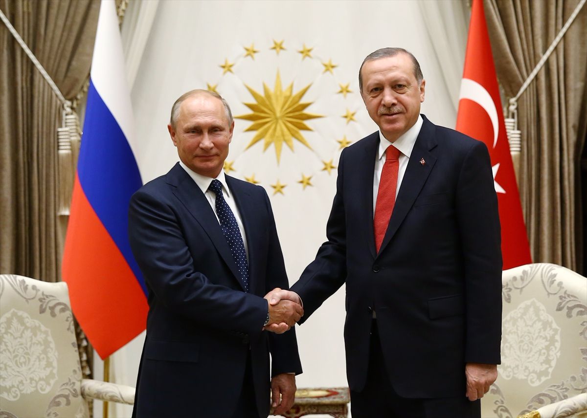 Putinden dünya liderlerine yeni yıl tebriği Putinden dünya liderlerine yeni yıl tebriği